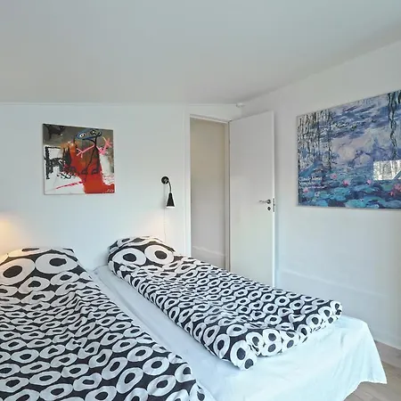 Strandens * Ishøj